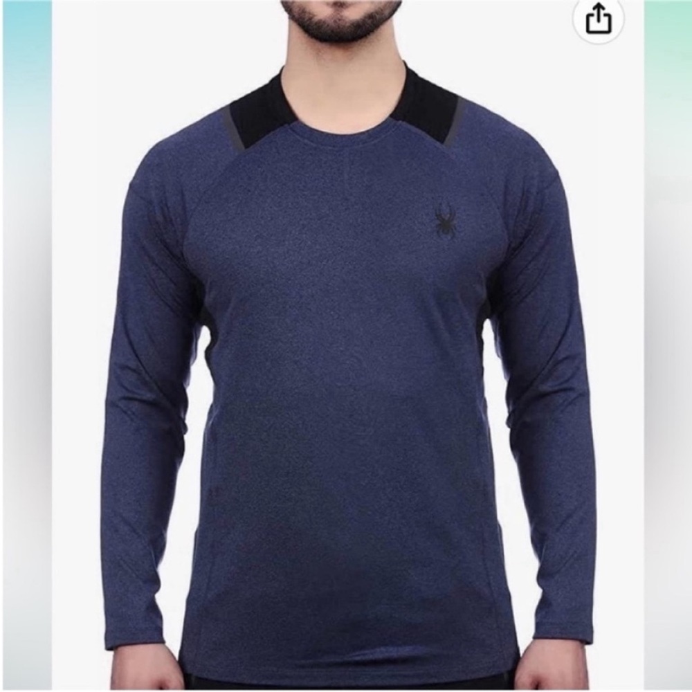 Spyder Midweight Long Sleeve Baselayer
Shirt Top size XL.